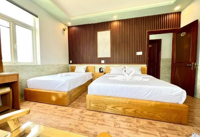 هتل Khách Sạn Hoàng Gia 2