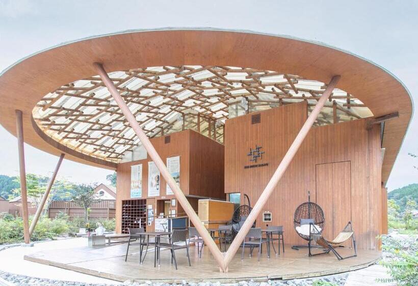 בית מלון כפרי Kur Park Nagayu