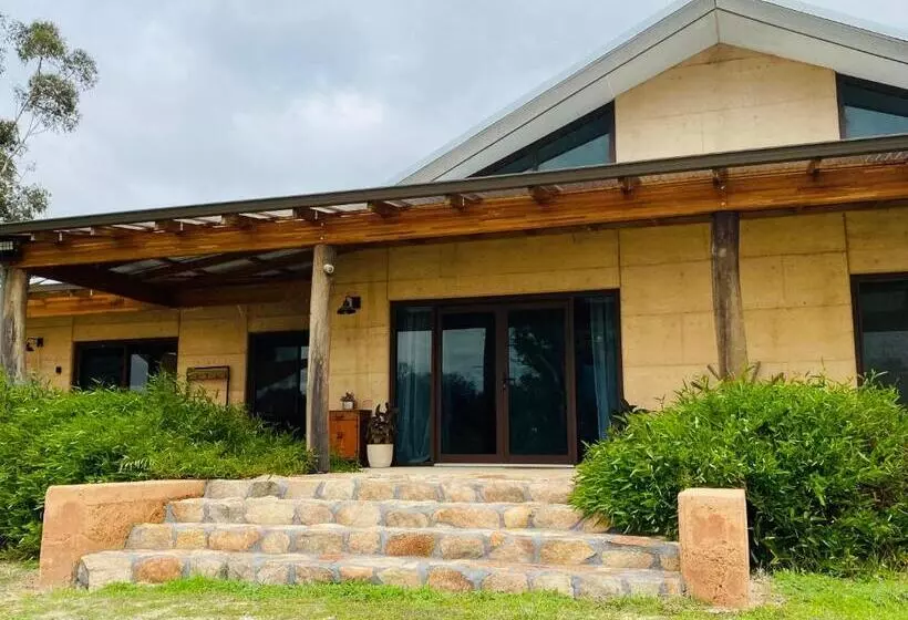 Majatalo Rammed Earth Retreat