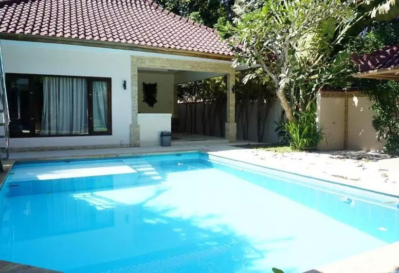 ペンション Timbe Bakong Villas