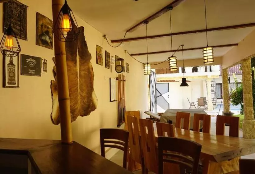 ペンション Timbe Bakong Villas