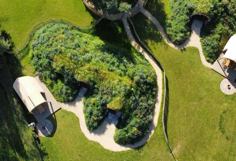 منتجع Luckington Burrows