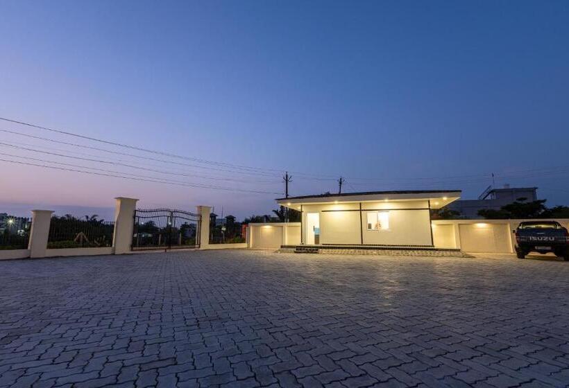 The Grand Monarch Hotel, Ujjain