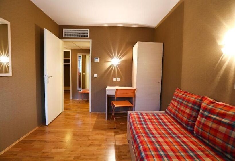 Adonis Divonne, Les Bains Résidence Du Lac