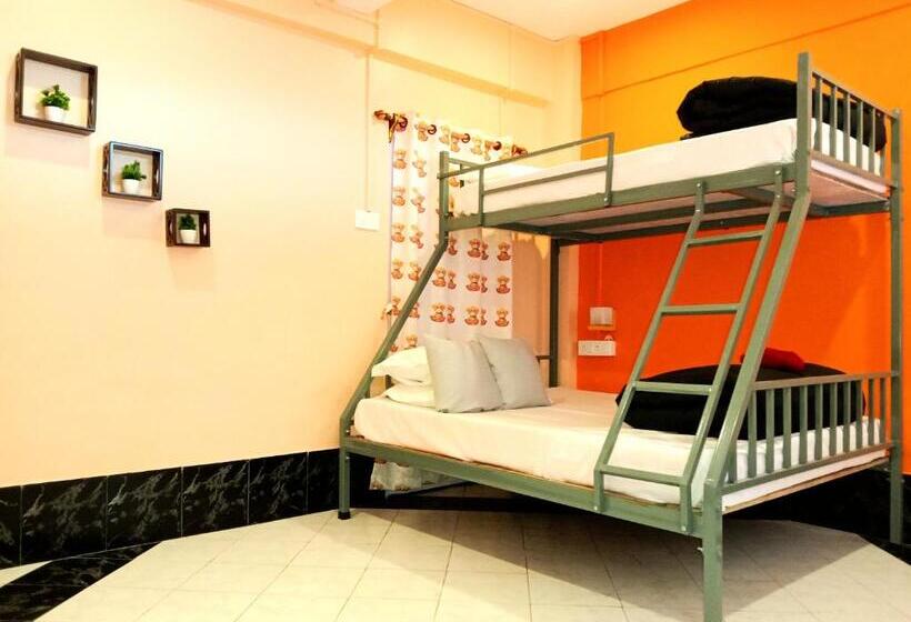 Hostel Hidden Monkey Backpackers, Railway Station, Darjeeling