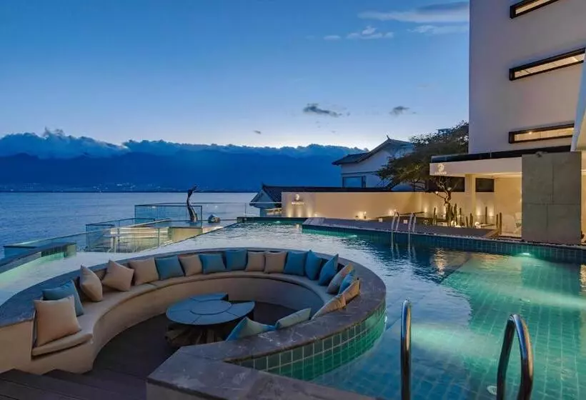 Dali Oriental Seaview Hotel  Dali Erhai