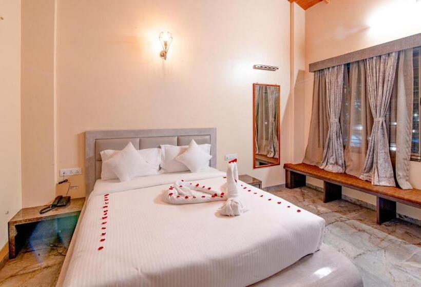 Freesia Resort By Express Inn