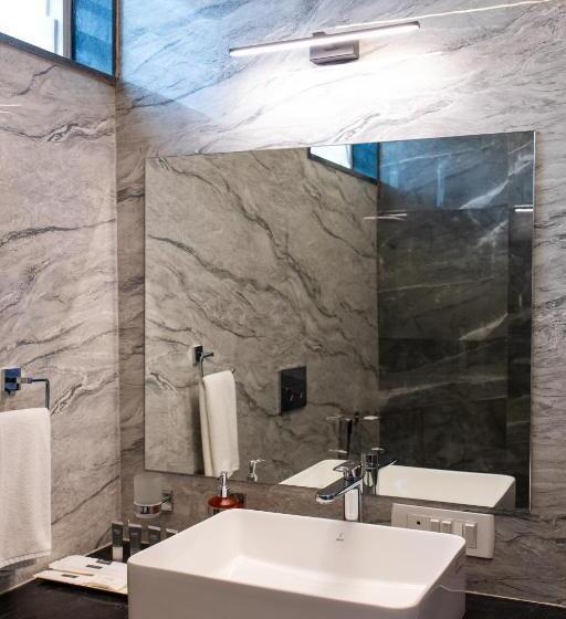 Freesia Resort By Express Inn