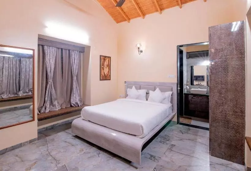 Freesia Resort By Express Inn