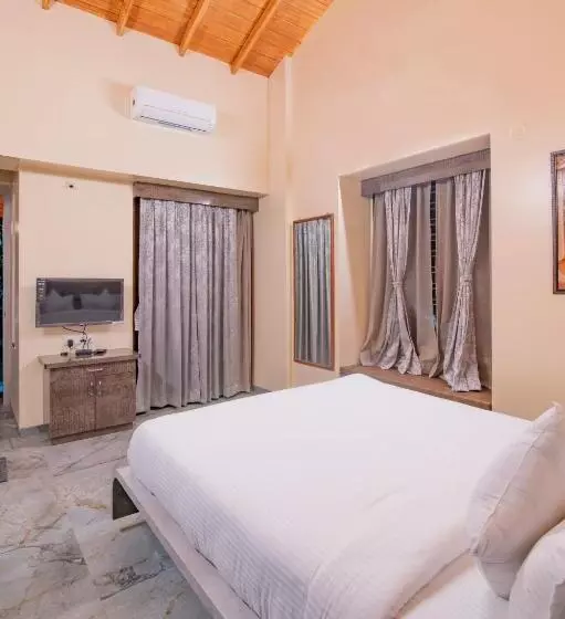 Freesia Resort By Express Inn