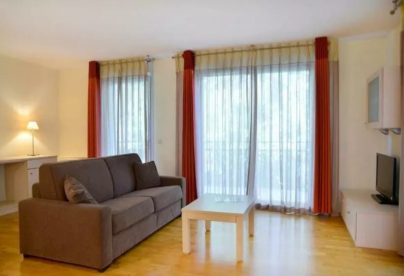 Adonis Divonne, Les Bains Résidence Du Lac