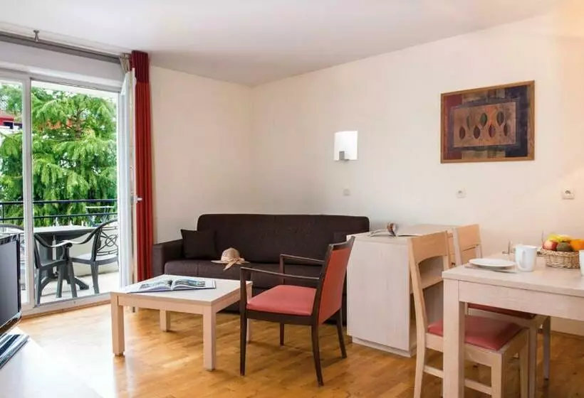 Adonis Divonne, Les Bains Résidence Du Lac