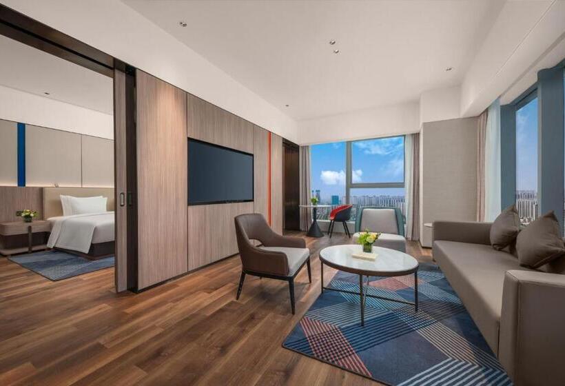 Otel Holiday Inn Express Nanjing Jiangbei Wonhall Mall By Ihg