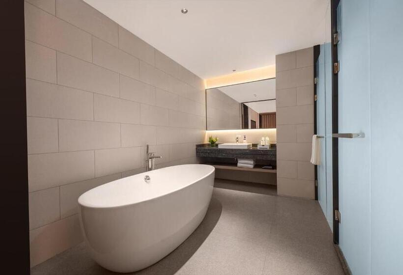 Otel Holiday Inn Express Nanjing Jiangbei Wonhall Mall By Ihg