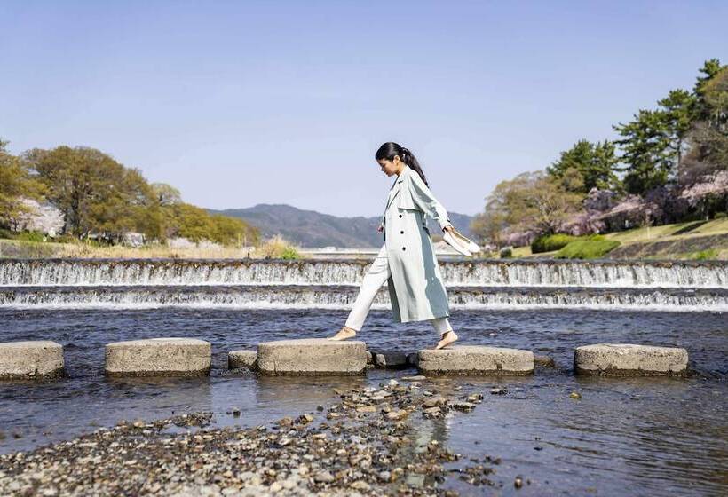 בית מלון כפרי Kamo Residences By Reflections