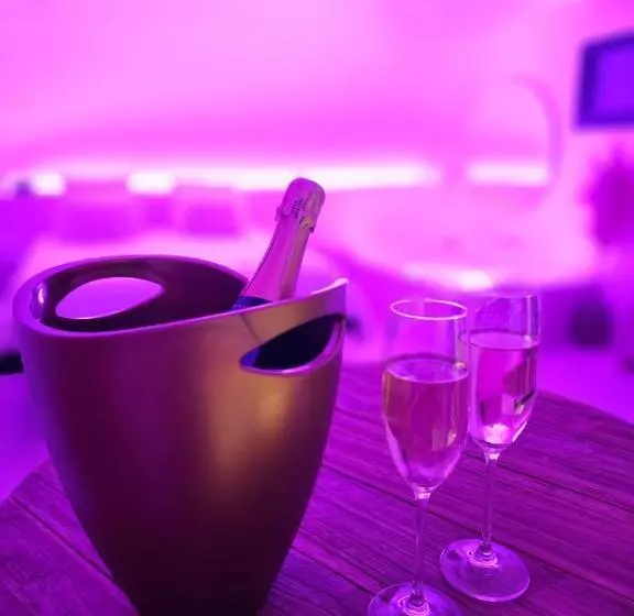 هتل Le Clos Des Délices   Love Room   Chambre Avec Spa, Terrasse Et Parking Privatif