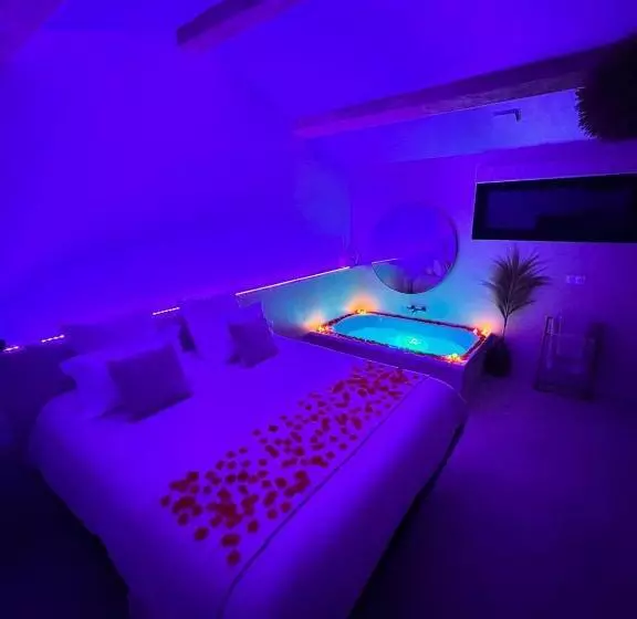 هتل Le Clos Des Délices   Love Room   Chambre Avec Spa, Terrasse Et Parking Privatif