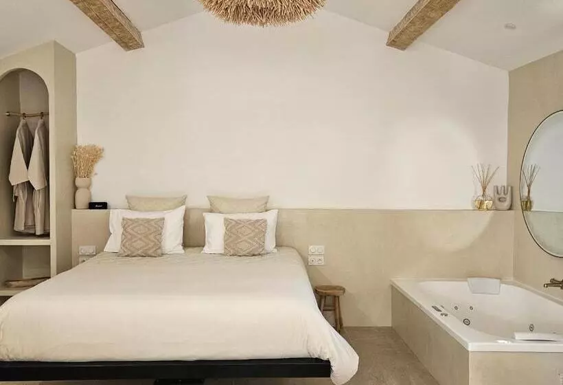 هتل Le Clos Des Délices   Love Room   Chambre Avec Spa, Terrasse Et Parking Privatif