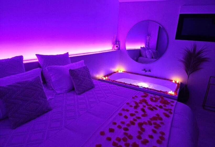 هتل Le Clos Des Délices Love Room Chambre Avec Spa, Terrasse Et Parking Privatif