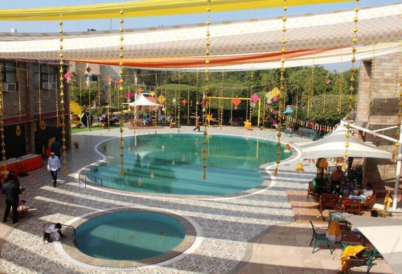 Hotel Tivoli Heritage Palace