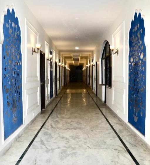 Hotel Tivoli Heritage Palace