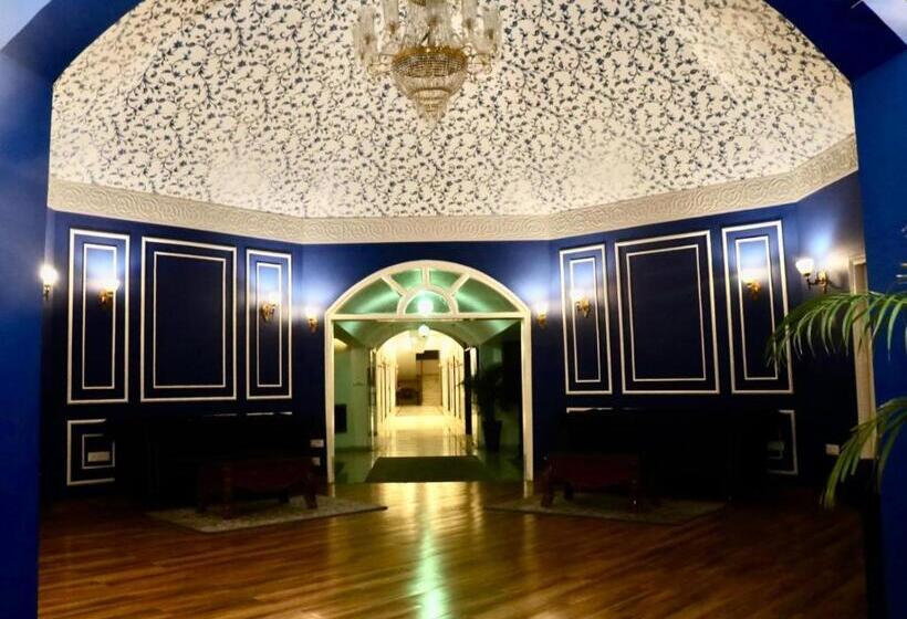 Hotel Tivoli Heritage Palace