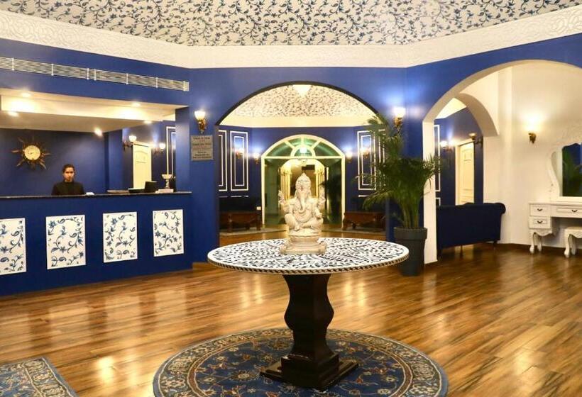 Hotel Tivoli Heritage Palace