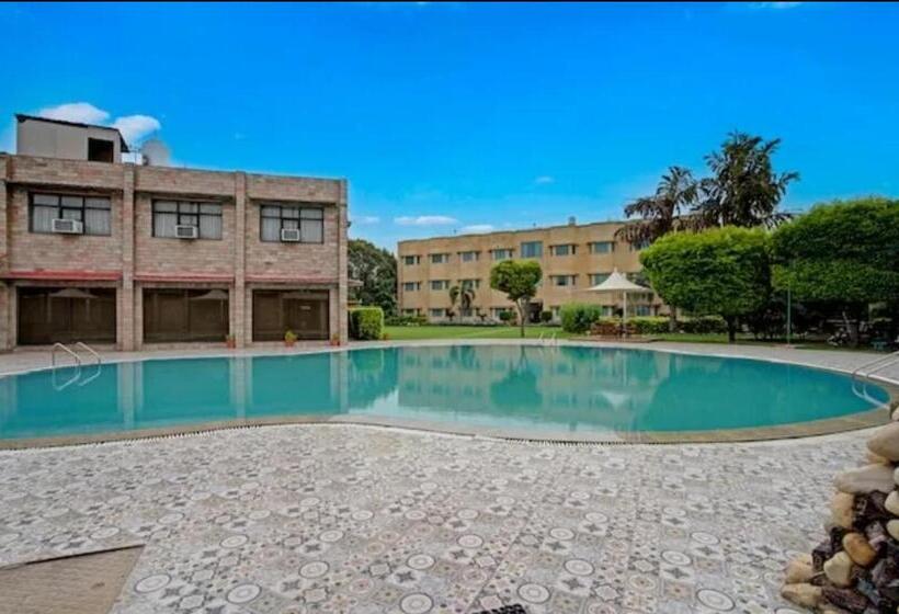 Hotel Tivoli Heritage Palace