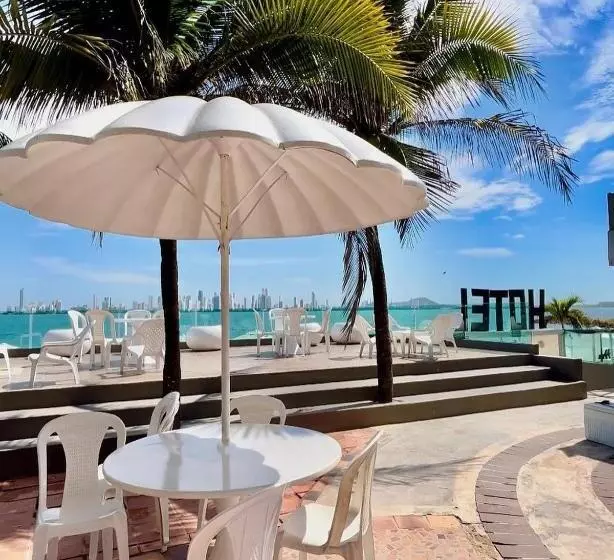 Hotelli Tropical In Isla De Punta Arena