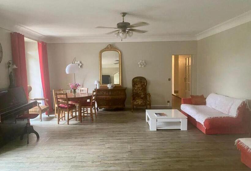 膳宿费 Domaine De Labèque