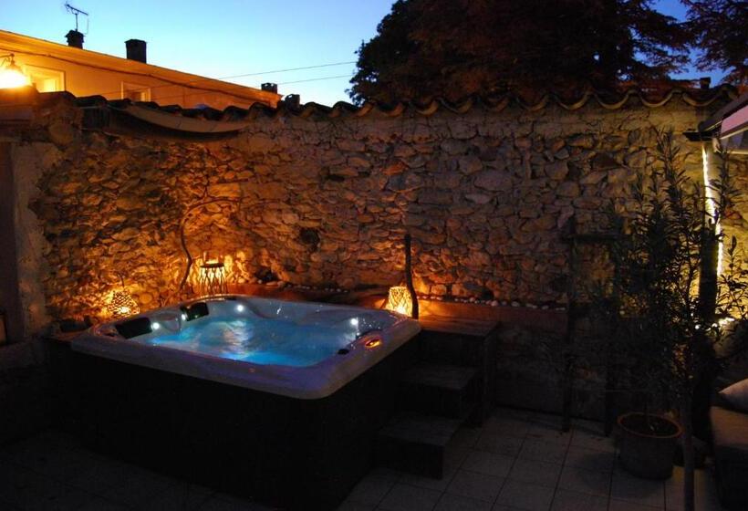 פנסיון L Usclasienne Chambres D Hôtes