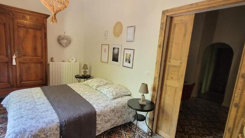 פנסיון L Usclasienne Chambres D Hôtes