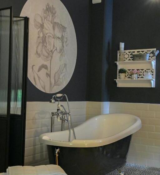 פנסיון L Usclasienne Chambres D Hôtes