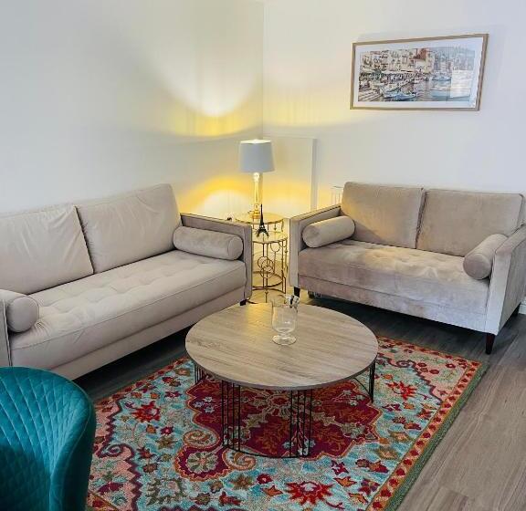 Pansiyon Riverside En Suite Double Room E14