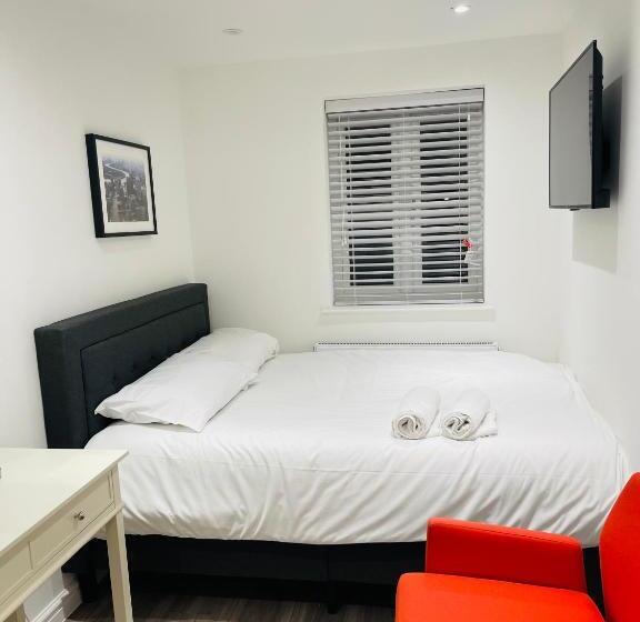 Pansiyon Riverside En Suite Double Room E14