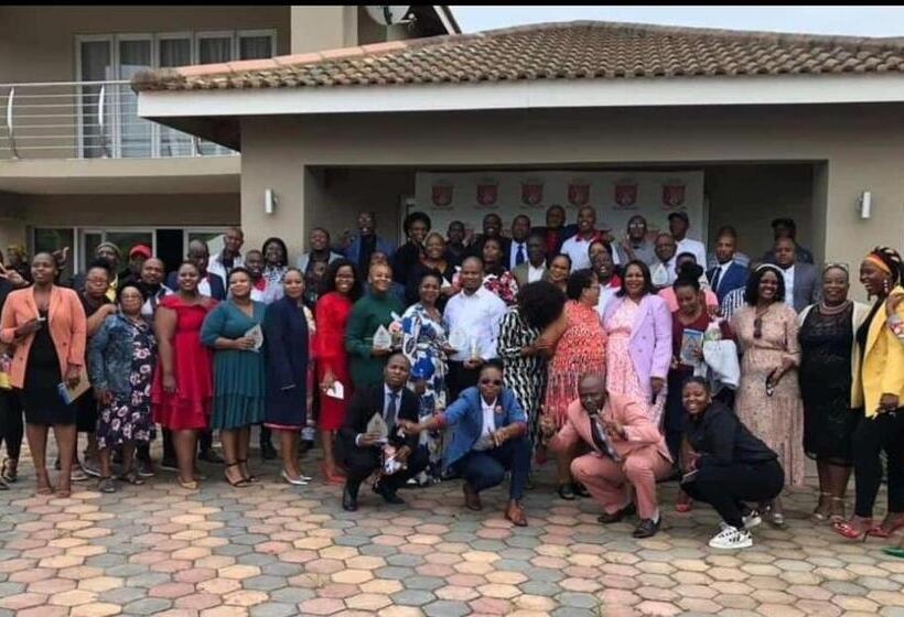 ペンション Umbumbulu Nokusho Guesthouse