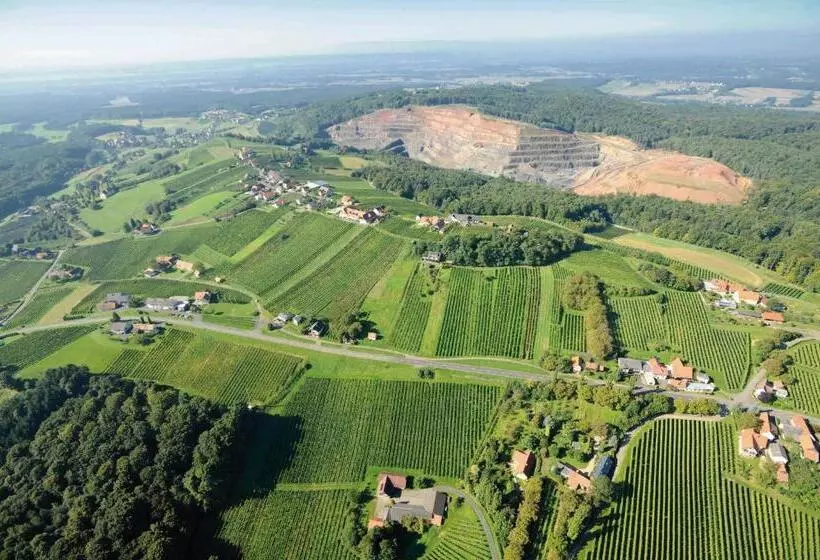 ペンション Weingut Radl