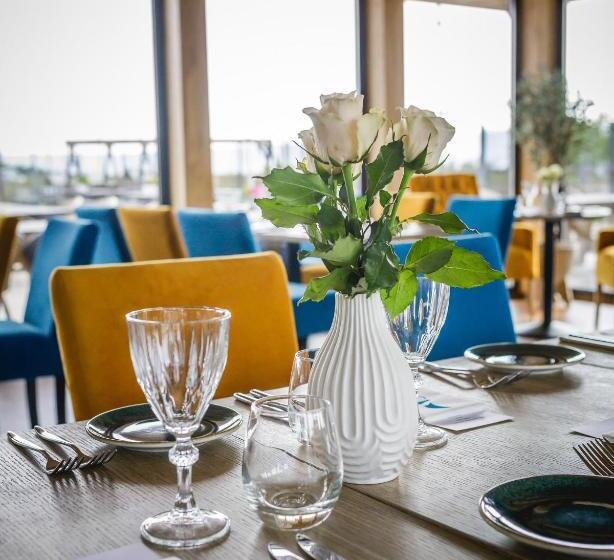 Varbla Sadam Ja Restoran Groot