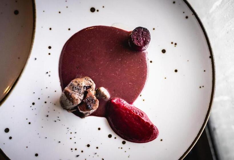 Varbla Sadam Ja Restoran Groot