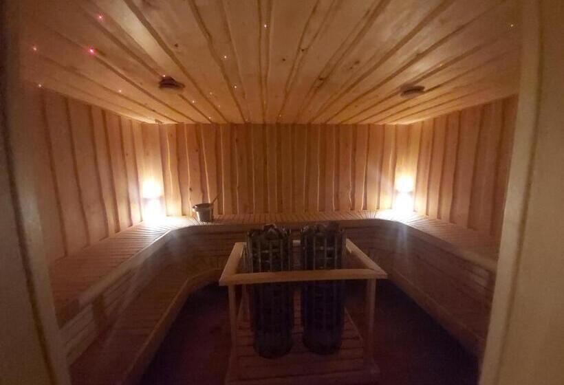 Varbla Sadam Ja Restoran Groot