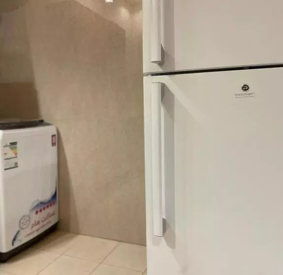 شقة غرفة وصالة دخول ذاتي ضمن فيلا سكنية حي الرمال