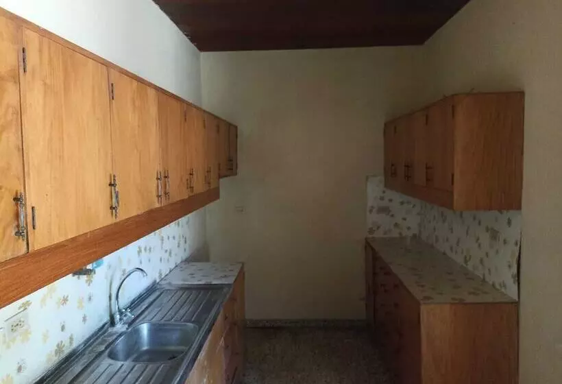 هاستل Hostal Y Hotel Villa Morena