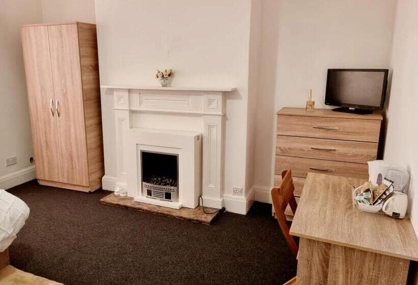 ユースホステル Lilies Lodge