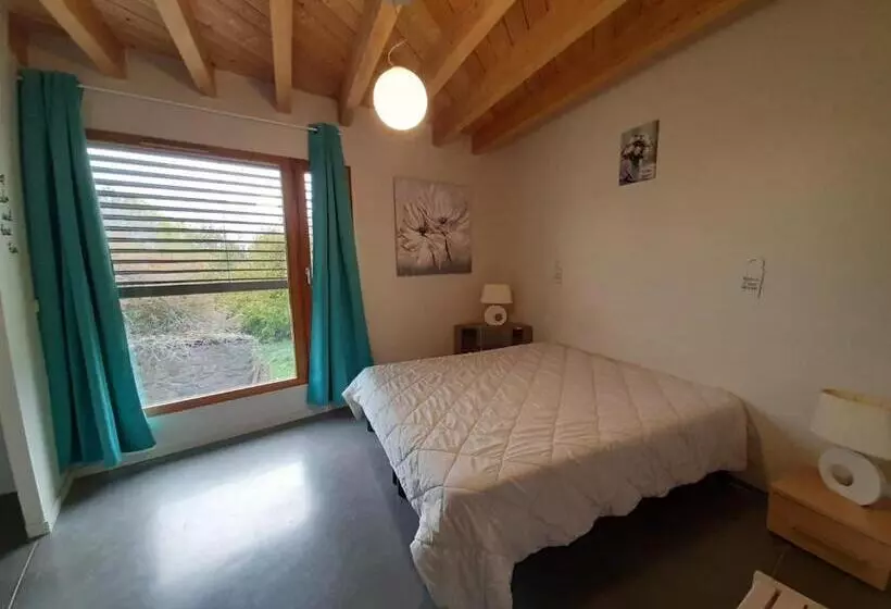 Aamiaismajoitus (B&B) Auberge De Médeyrolles Chambres D Hôtes
