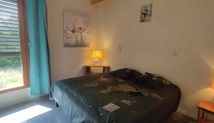 Aamiaismajoitus (B&B) Auberge De Médeyrolles Chambres D Hôtes