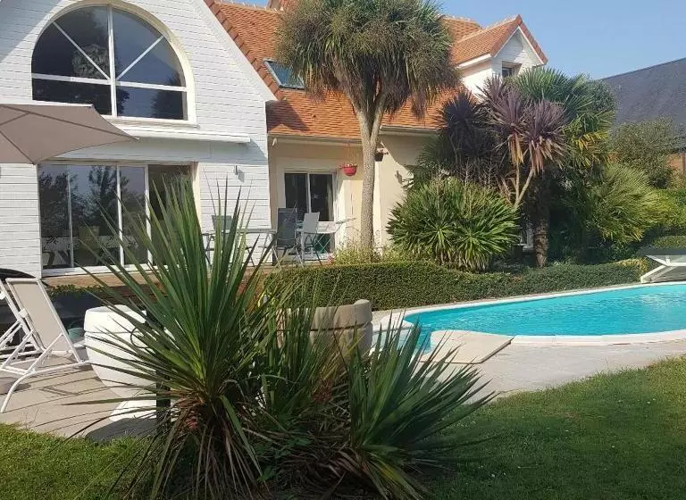 ベッドアンドブレックファースト Grande Chambre Entre Caen Et La Mer Chambre Terrasse Jardin Et Piscine