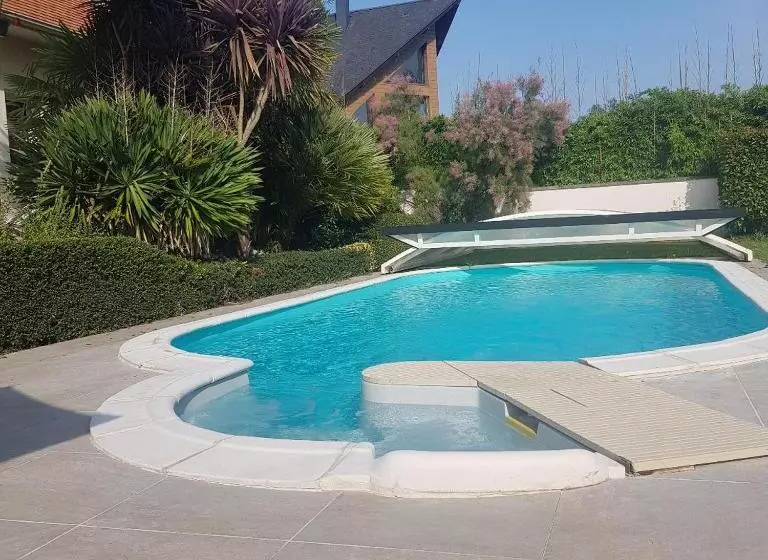 ベッドアンドブレックファースト Grande Chambre Entre Caen Et La Mer Chambre Terrasse Jardin Et Piscine
