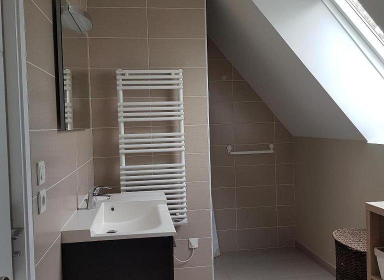 مبيت وإفطار Grande Chambre Entre Caen Et La Mer Chambre Terrasse Jardin Et Piscine