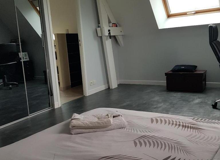 مبيت وإفطار Grande Chambre Entre Caen Et La Mer Chambre Terrasse Jardin Et Piscine