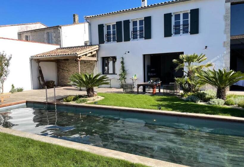 Bed and Breakfast Maisons 322   La Flamboyante